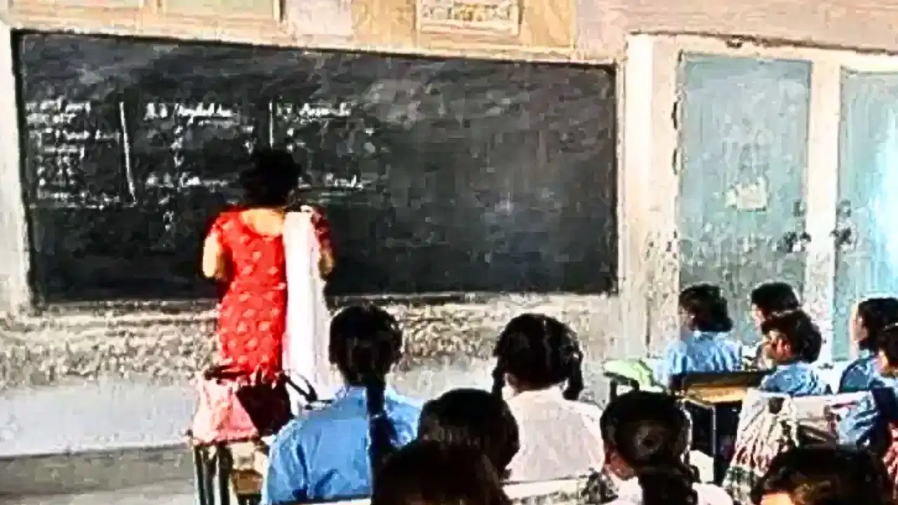 jharkhand maternity leave bribery teacher baby death